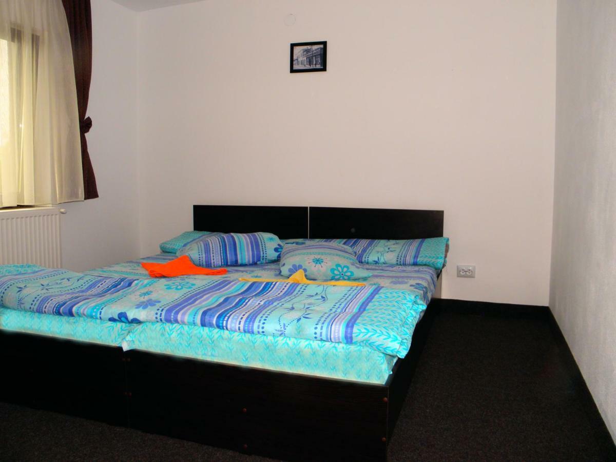 Pensiunea Platinum Târgu Jiu Chambre photo