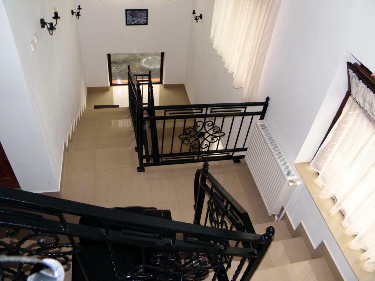Pensiunea Platinum Târgu Jiu Extérieur photo